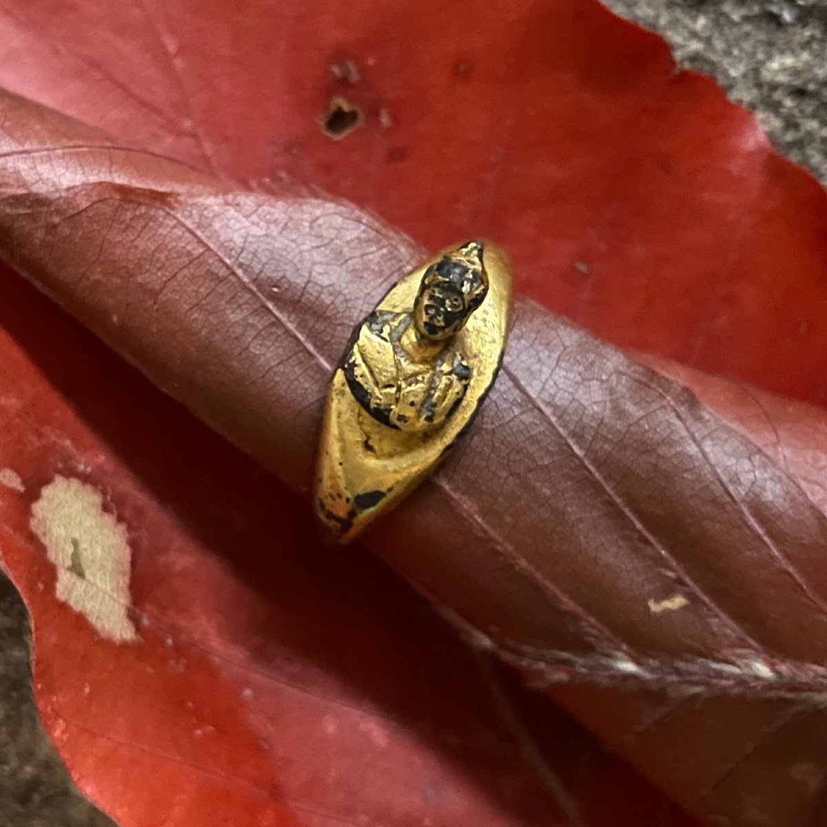 Bague En Bronze Doré Au Buste De Minerve. Romain, 1er / 2ème Siècle Après Jc.  -photo-8