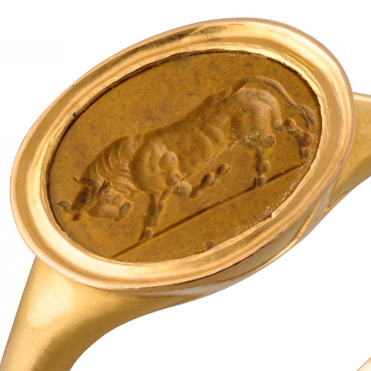 Yellow Jasper Intaglio Of A Bull. Roman, 1st Century Bc - 1st Century Ad.-photo-2