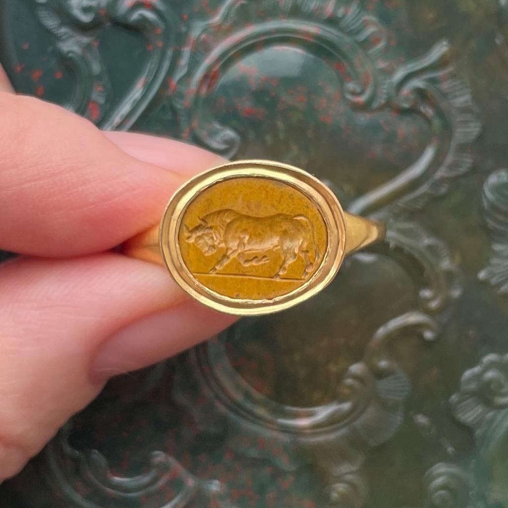 Yellow Jasper Intaglio Of A Bull. Roman, 1st Century Bc - 1st Century Ad.-photo-5