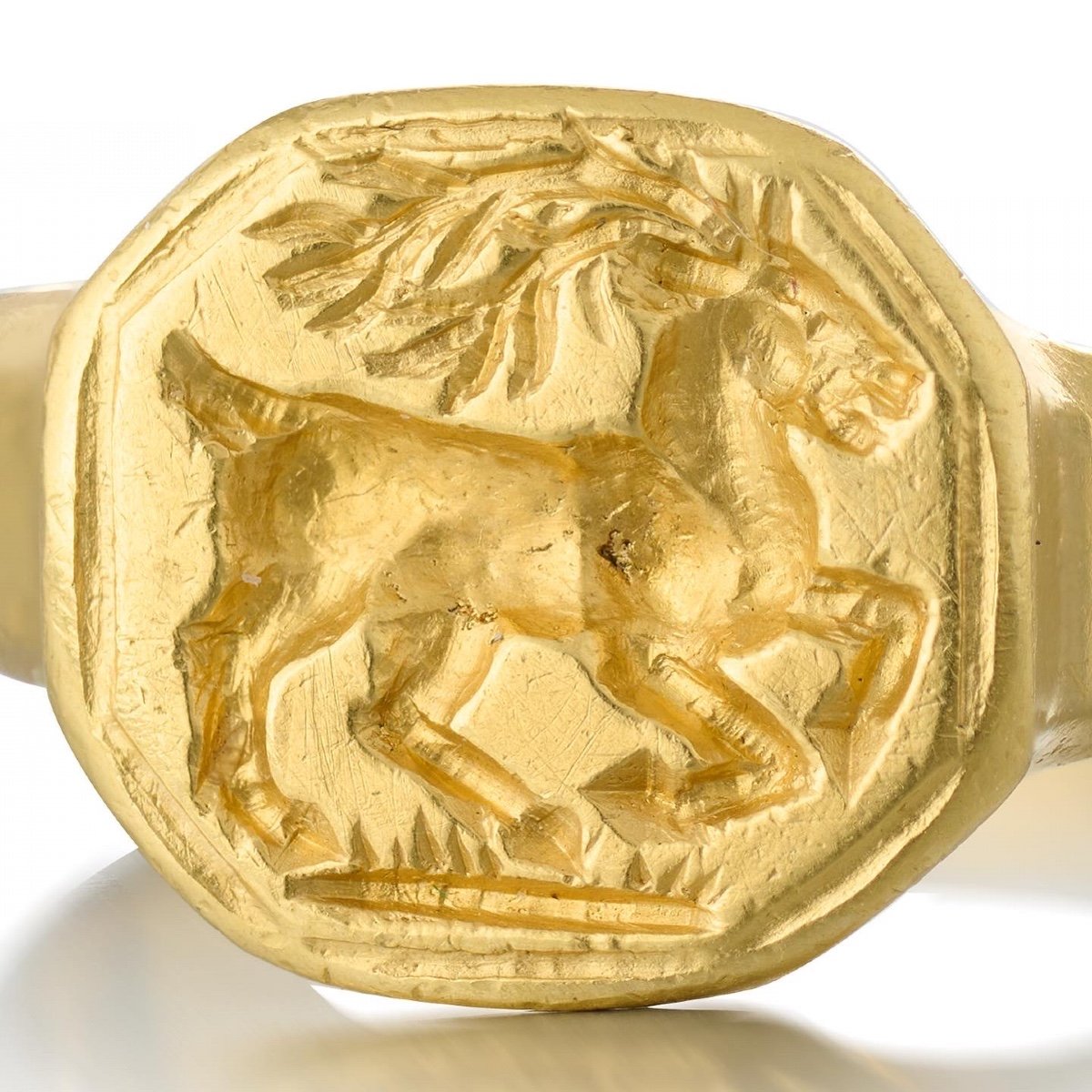 Gold Merchants Ring With The Image Of A Galloping Stag. German, 17th Century.-photo-3