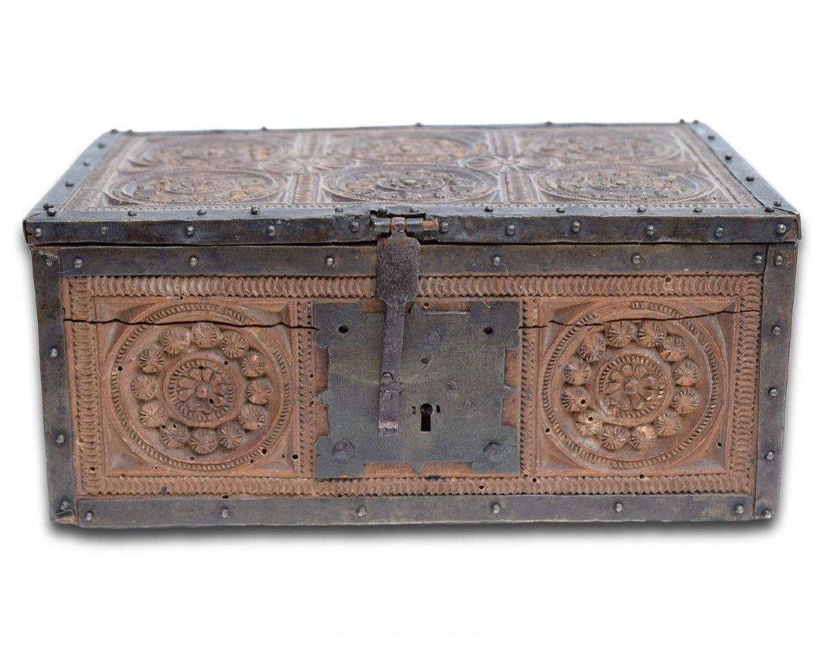 Gothic Pearwood Betrothal Casket Or Minnekästchen. Upper Rhine, Circa 1500.-photo-5