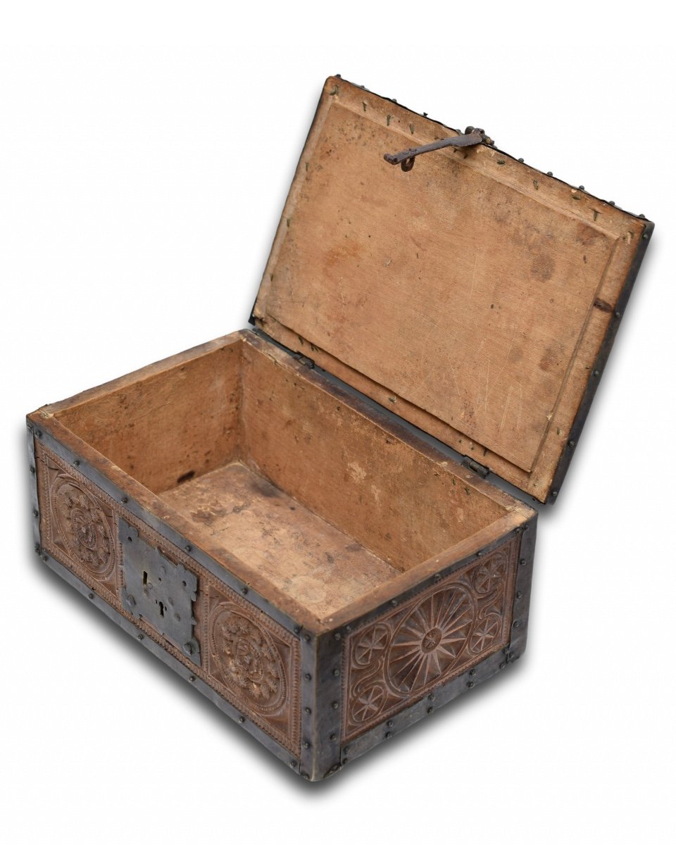 Gothic Pearwood Betrothal Casket Or Minnekästchen. Upper Rhine, Circa 1500.-photo-6