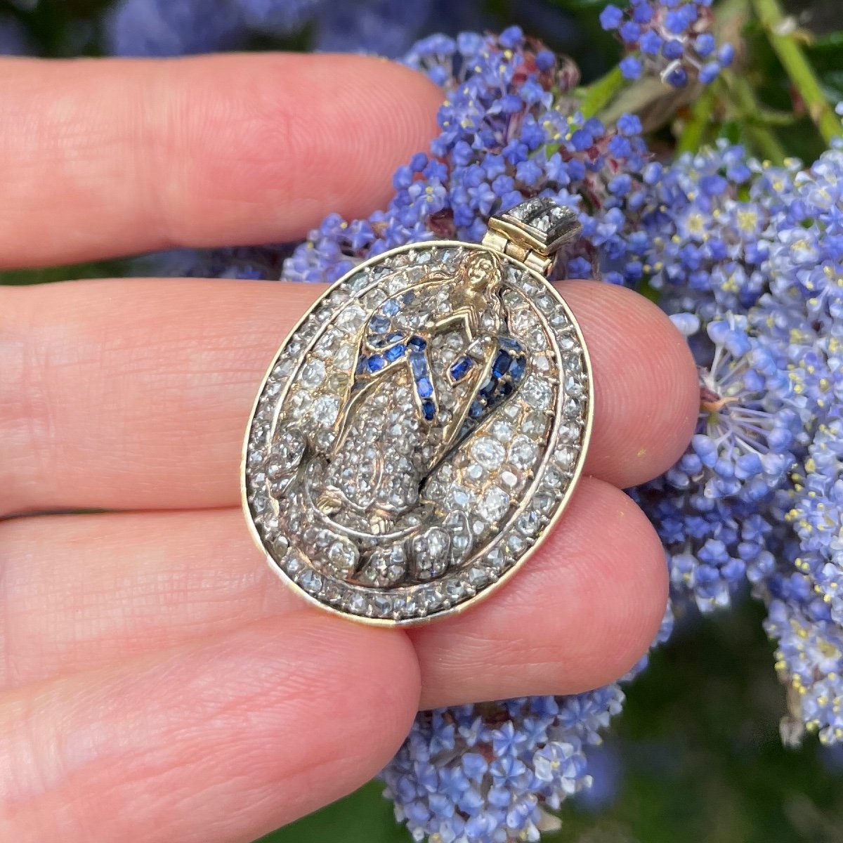 Diamond & Sapphire Pendant Representing The Virgin Of The Immaculate Conception.-photo-3