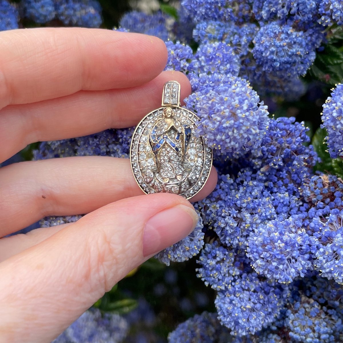 Diamond & Sapphire Pendant Representing The Virgin Of The Immaculate Conception.-photo-4