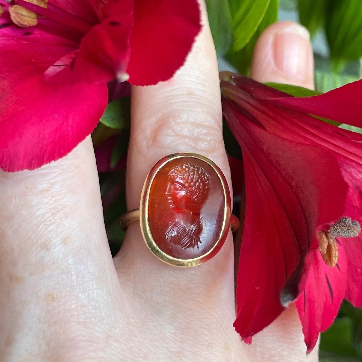 Bague En Or Sertie d'Une Ancienne Intaille En Cornaline d'Un Buste Masculin. -photo-5