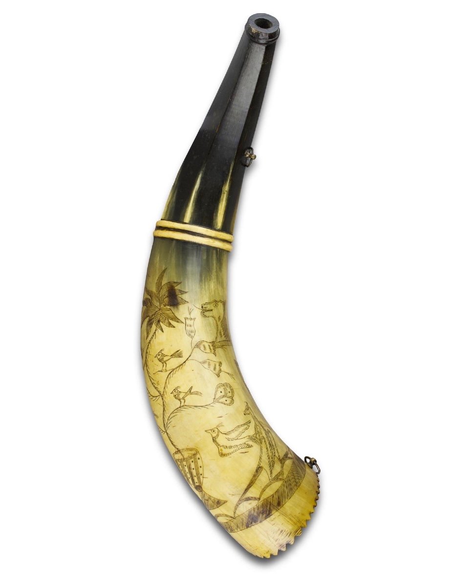 Engraved Cow Horn Powder Flask. Australian Colonial, 19th Century.-photo-7