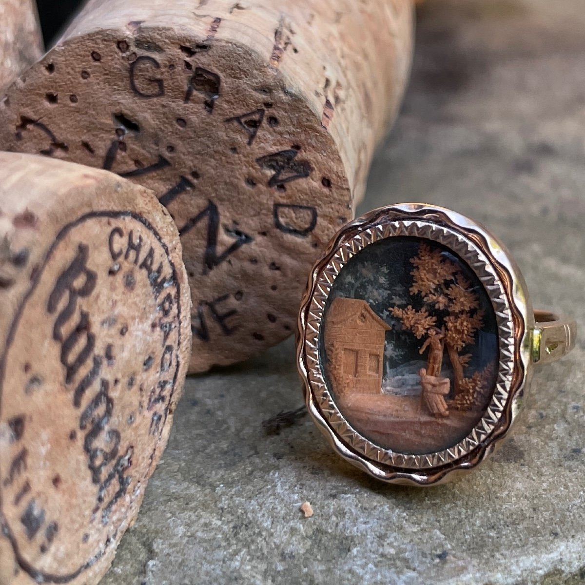 Remarkable Gold Ring Set With A Micro-wood Carving. French, Late 18th Century.-photo-6