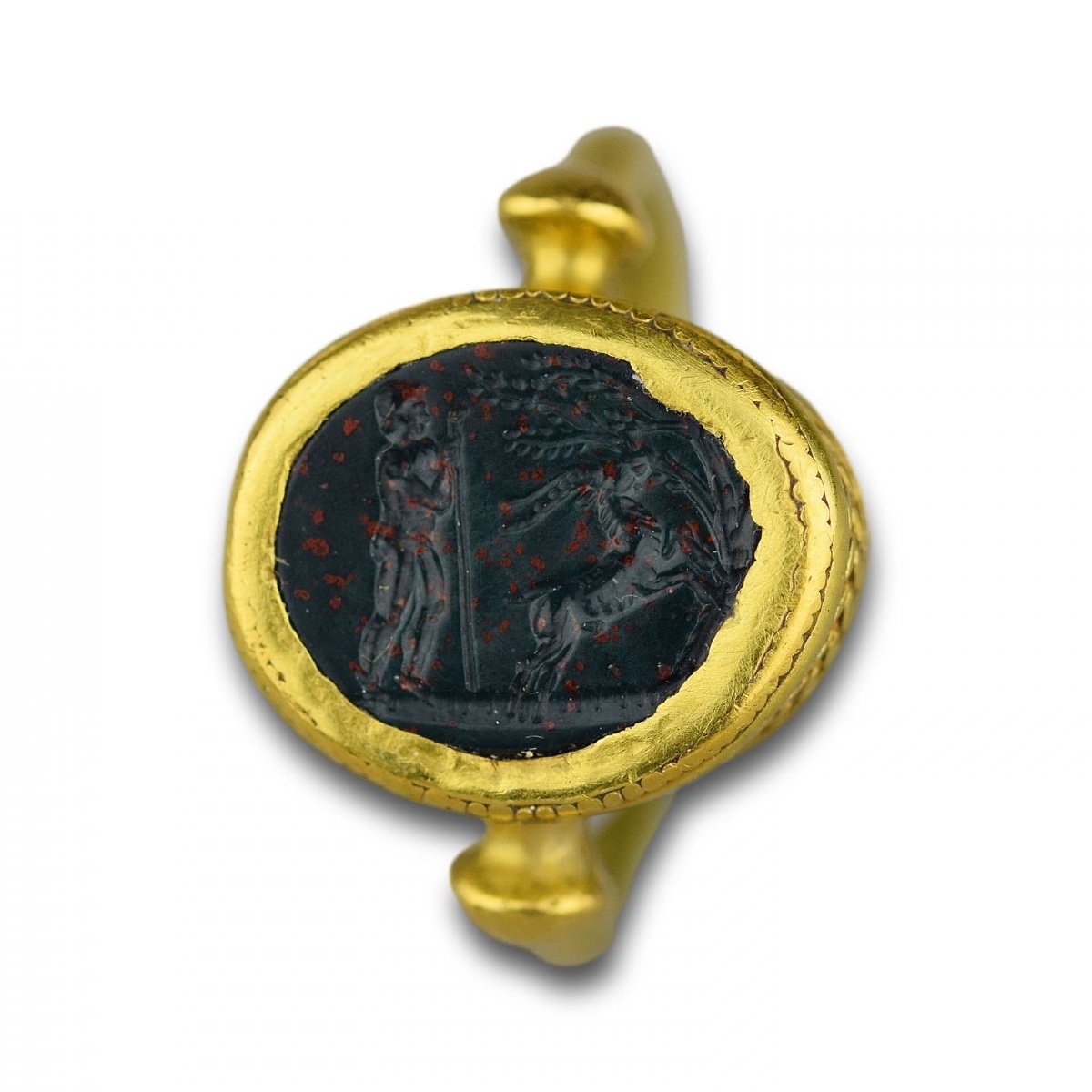 Ancient Gold Ring Set With A Bloodstone Intaglio, 1st Century Bc/ad.-photo-3