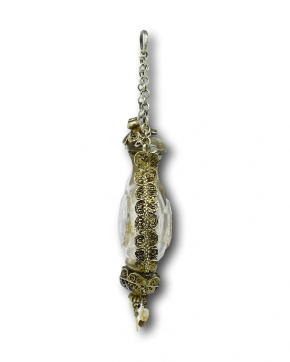 Silver Gilt Filigree Mounted Rock Crystal Flask Pendant. Spanish, 17th Century.-photo-2