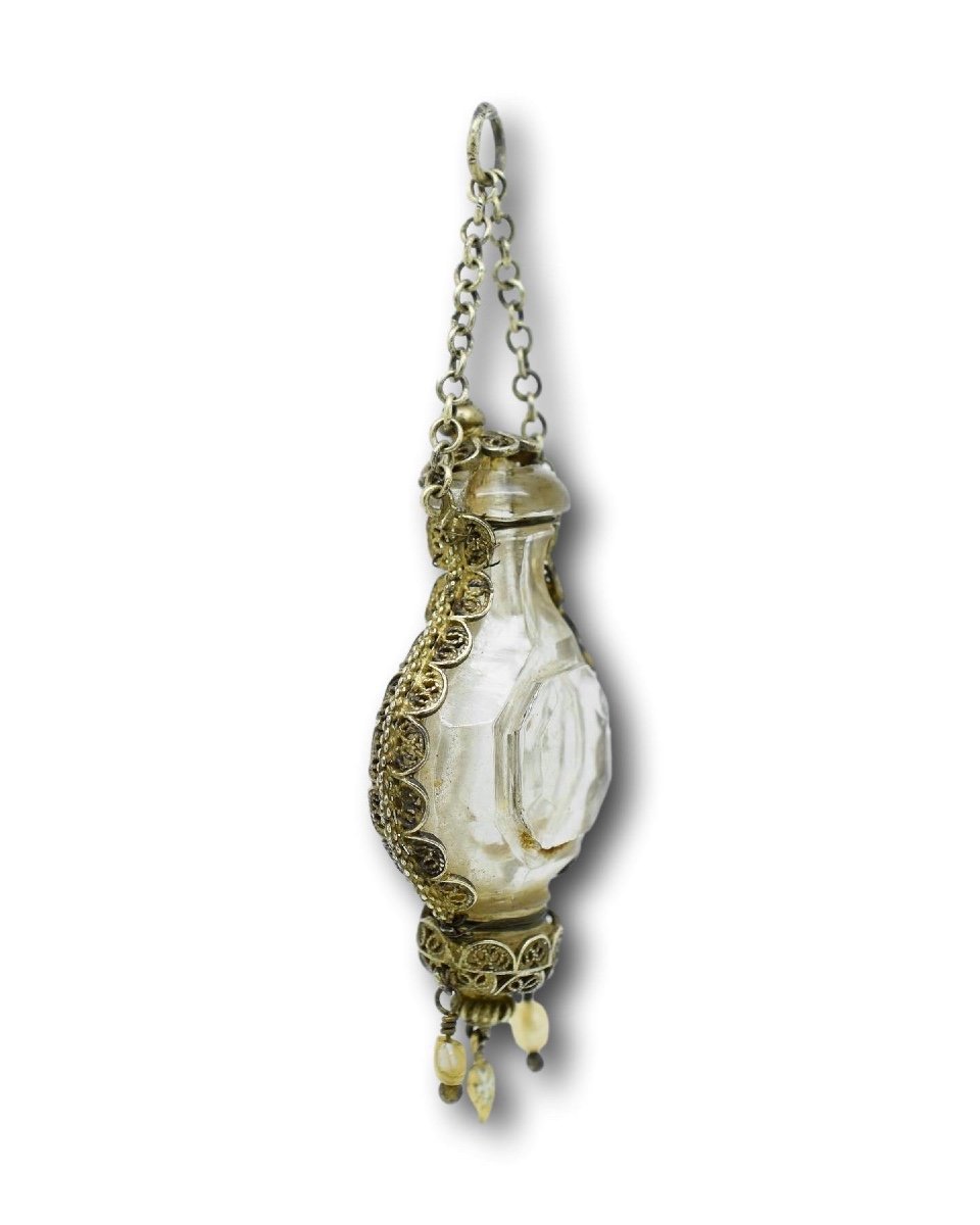 Silver Gilt Filigree Mounted Rock Crystal Flask Pendant. Spanish, 17th Century.-photo-6