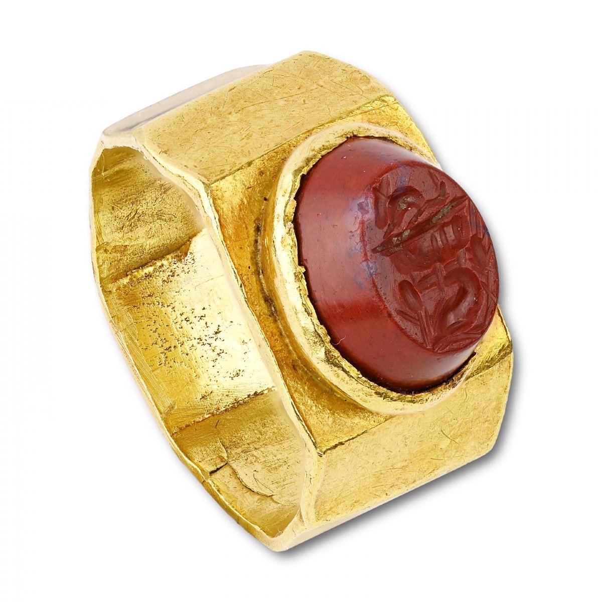 Gold Ring With A Carnelian Intaglio Of Zeus-serapis. Roman, 1st - 2nd Century Ad-photo-3