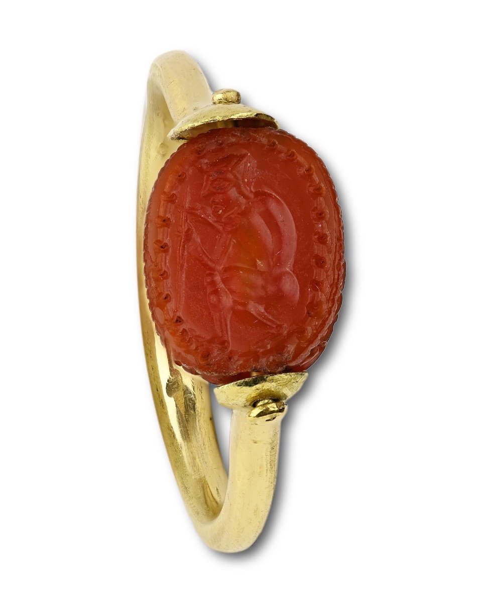 Gold Ring With An Ancient Carnelian Scarab. Etruscan, 4th - 5th Century Bc.-photo-1