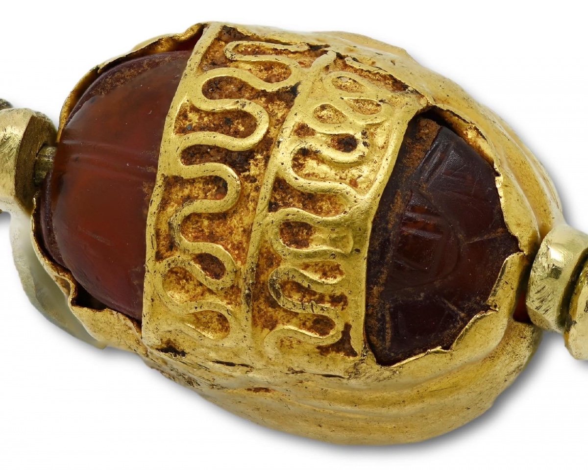 Etruscan Gold Mounted Carnelian Scarab Of A Charioteer. Italian, 6th Century Bc-photo-2