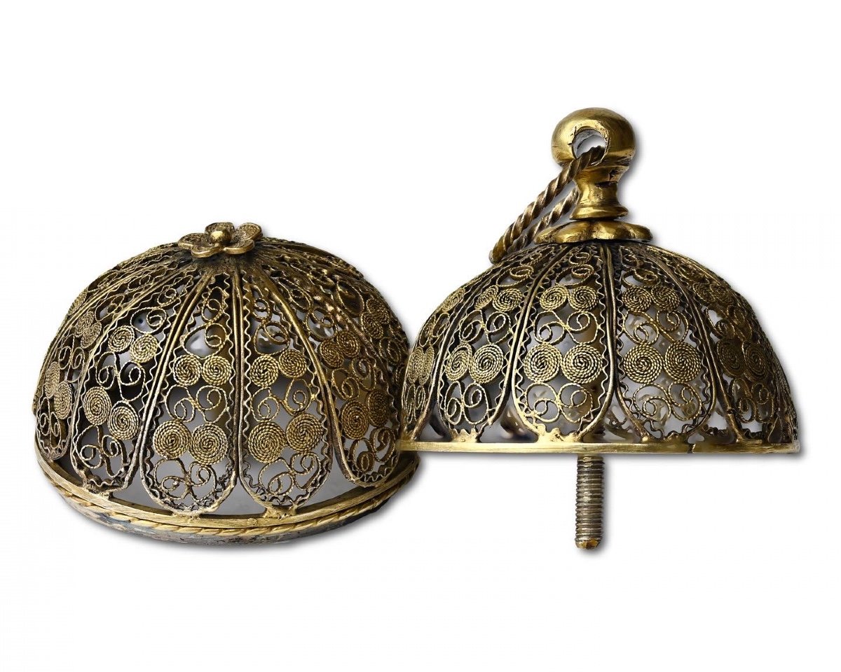 Large Filigree Silver Gilt Ball Form Pomander. Spanish, Circa 1700.-photo-2