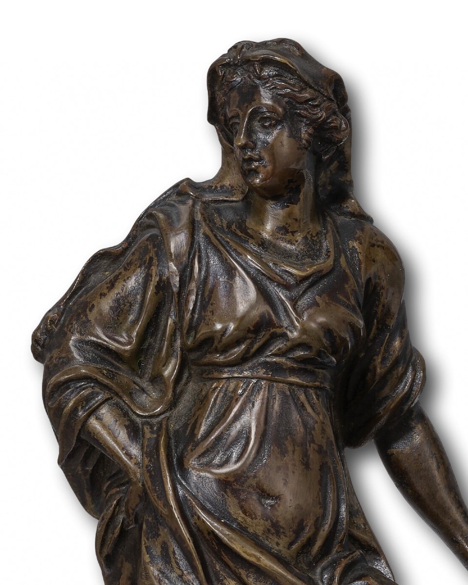 Bronze Figure Of Omphale. French, Late 17th - Early 18th Century.-photo-2