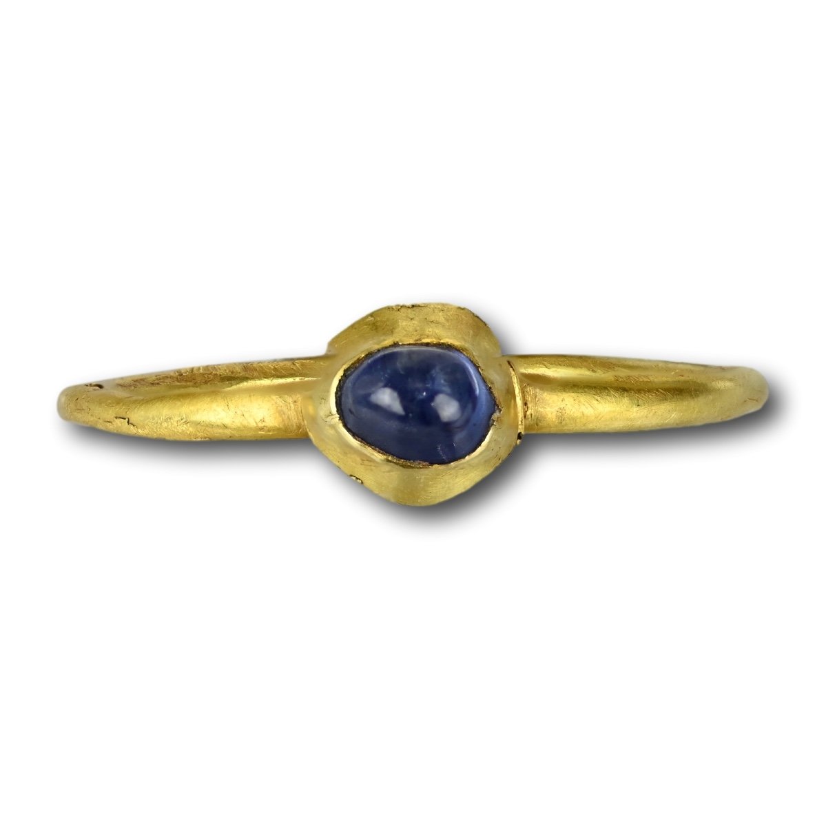 Medieval Stirrup Ring Set With A Cabochon Sapphire. English, 13/14th Century.-photo-4