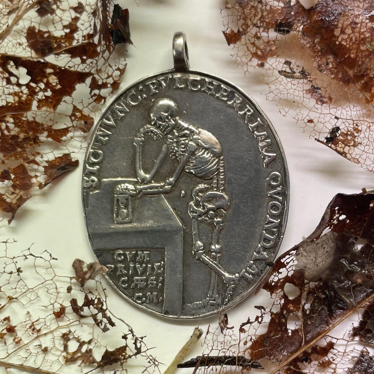 Silver Vanitas Medal With A Skeleton & The Bust Of A Woman. German, 17th Century-photo-7