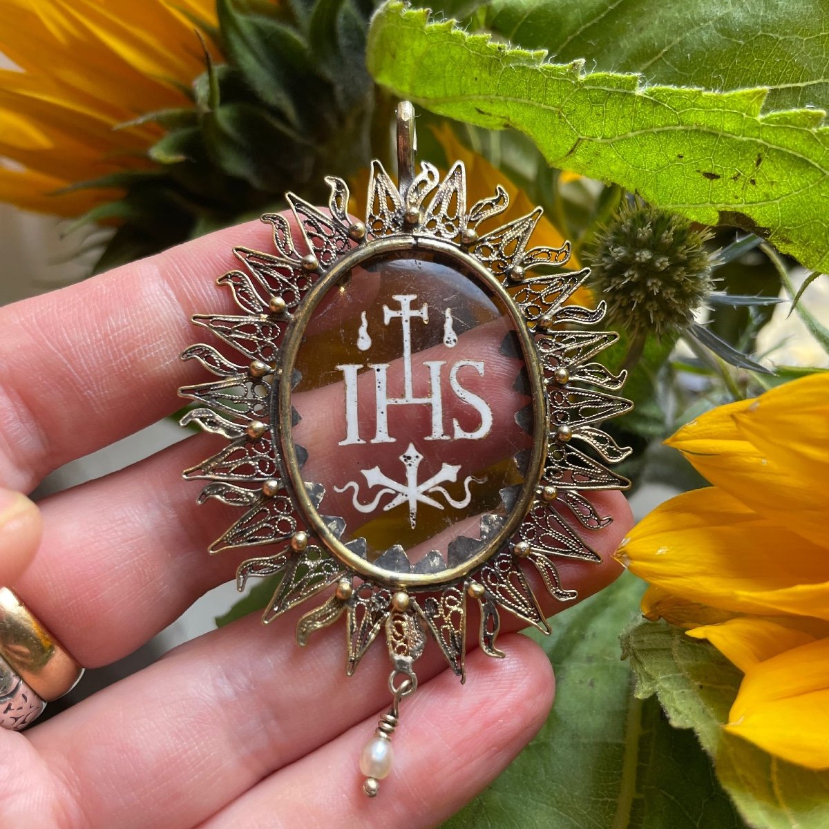 Silver Gilt Pendant With An Enamelled Glass ’ihs’. Spanish, Mid 17th Century.-photo-6