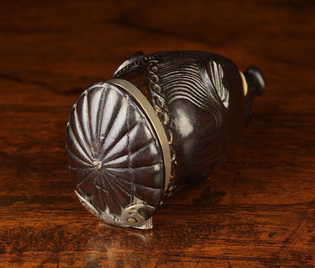 Silver And Lignum Snuff Box Of A Boars Head. English Or Scottish, 18th Century.-photo-1