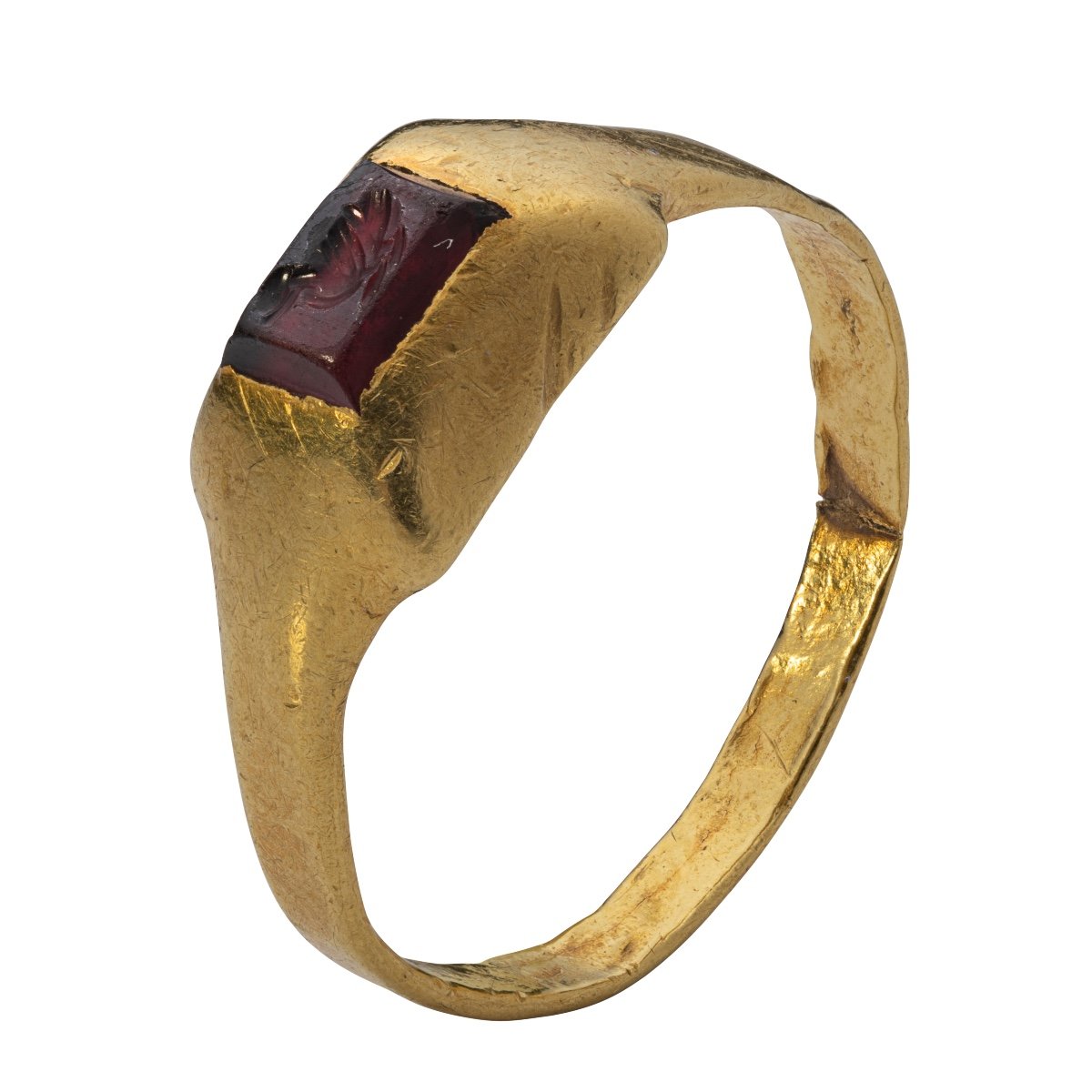 Ancient Gold Ring With A Garnet Intaglio Of A Duck. Roman, 1stc Bc - 1stc Ad. -photo-1