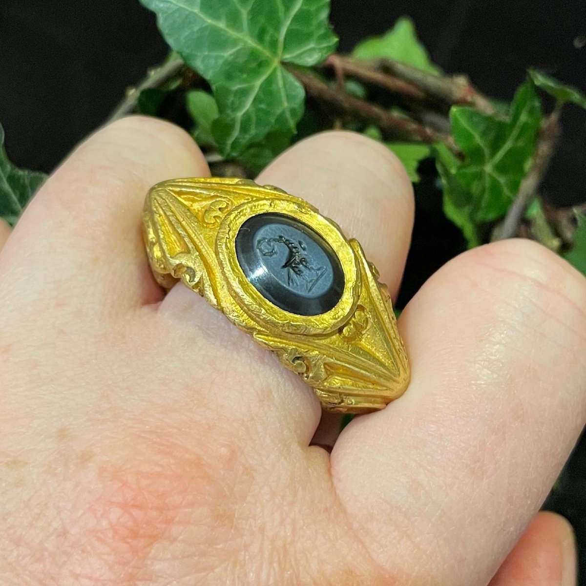 Bague En Or Massif Avec Une Intaille d'Un Aigle Impérial. Romain, IIIe Siècle Après J.-c.  -photo-5