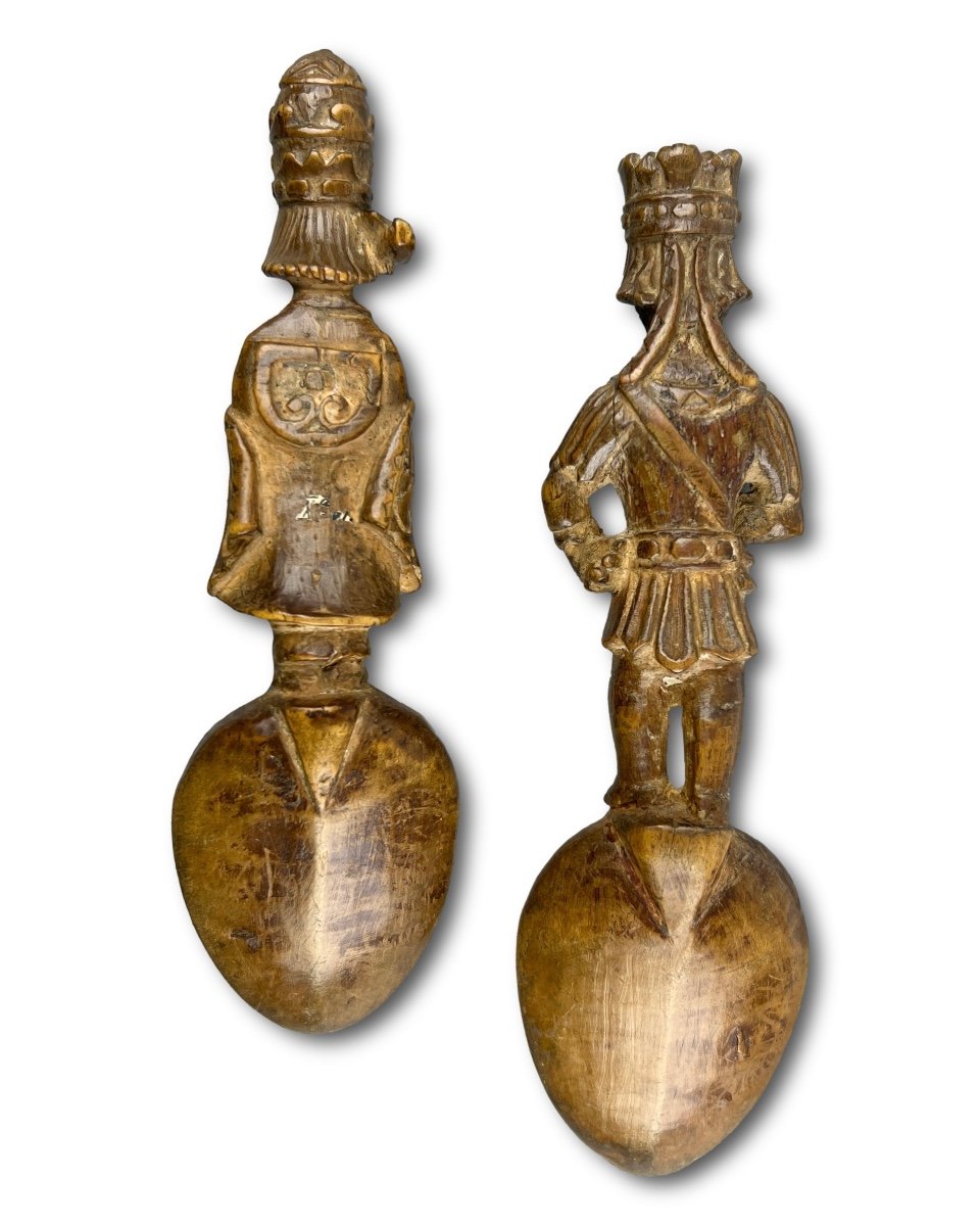 Pair Of Figural Fruitwood Spoons. German Or Dutch, 17th Century.-photo-2