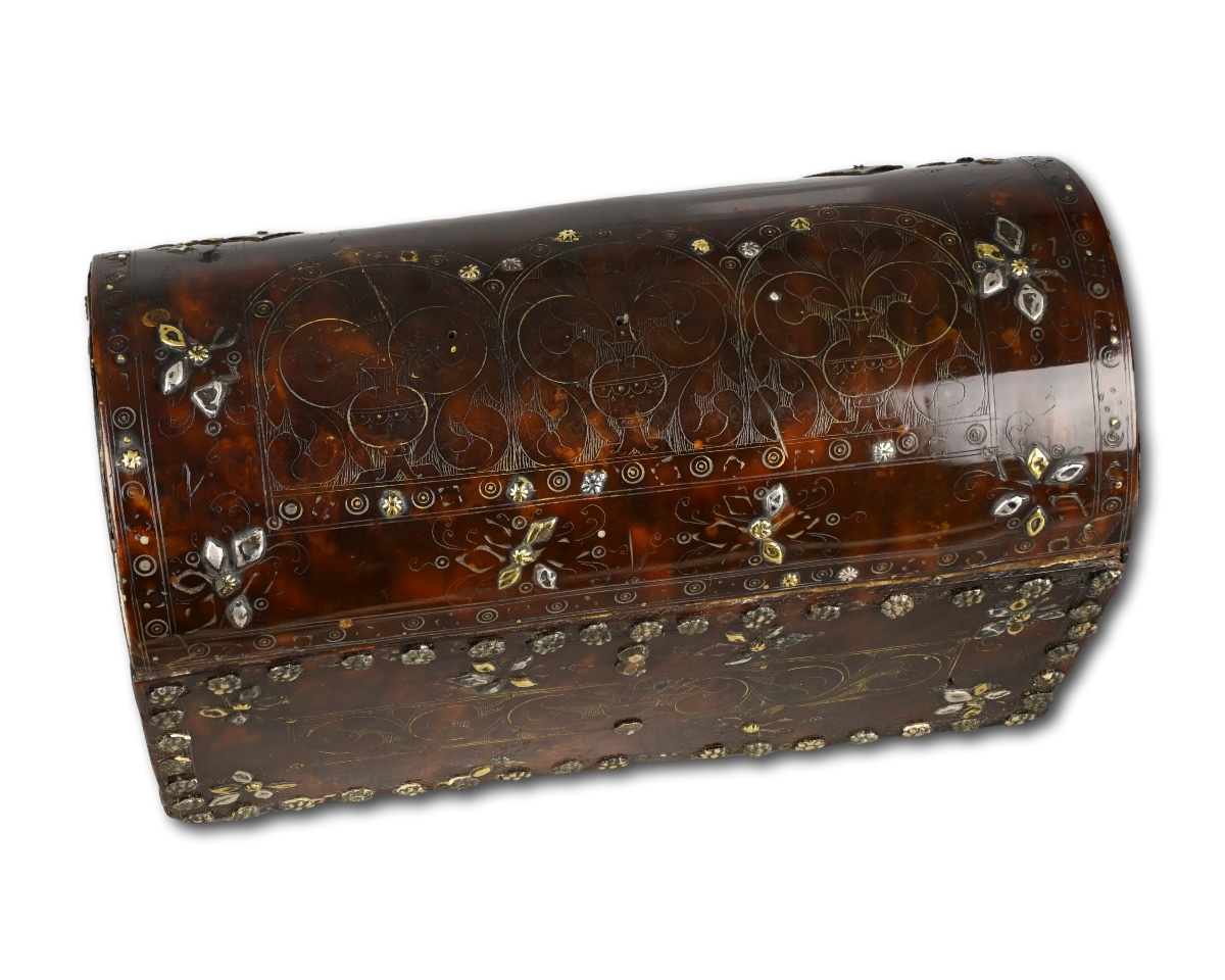Documentary Tortoiseshell Casket From The Zúñiga Family Workshop, Dated 1726.-photo-4