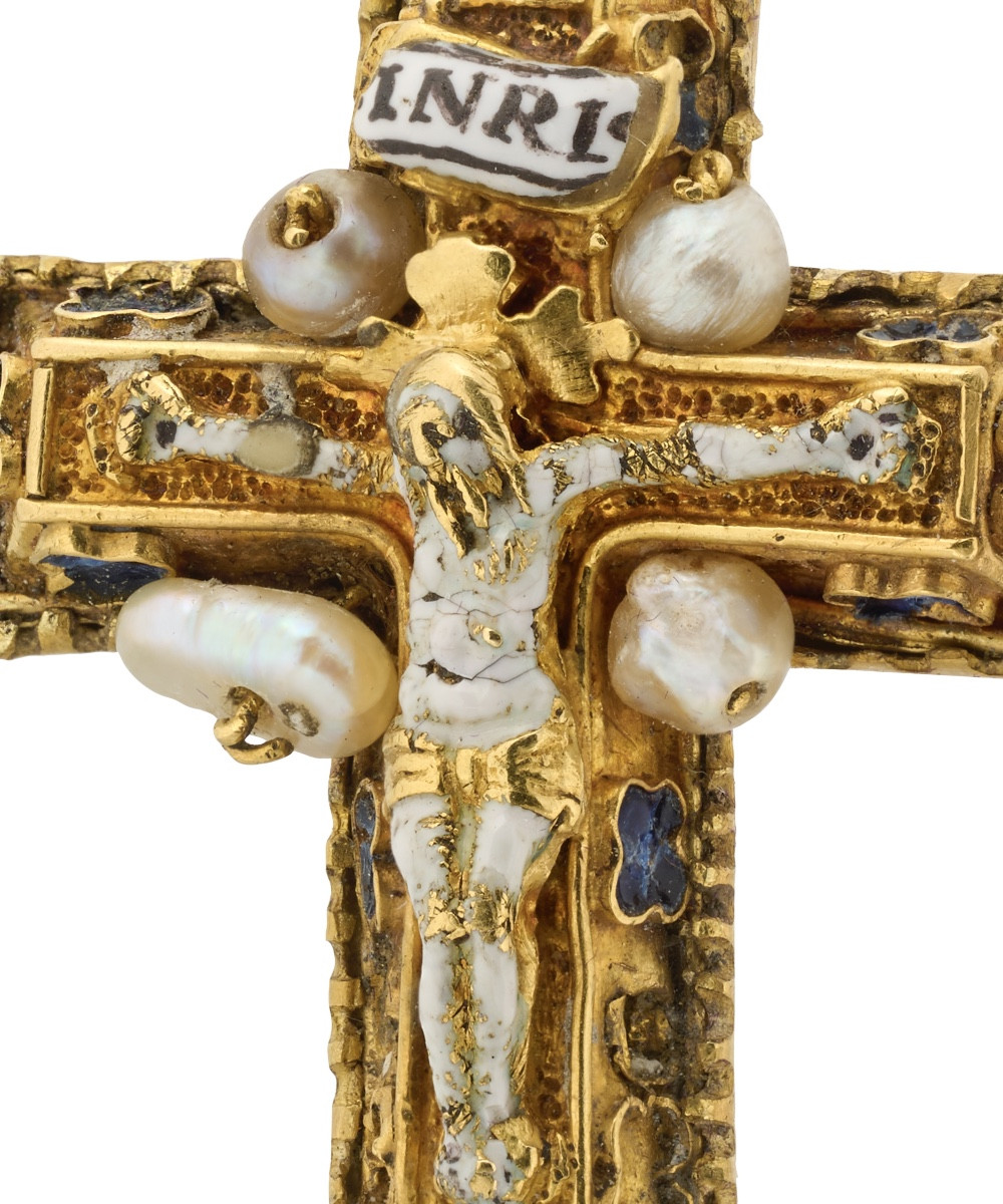 Pendentif Crucifix En Or émaillé Et Perles. Espagne Ou Allemagne, XVIe Siècle.  -photo-2