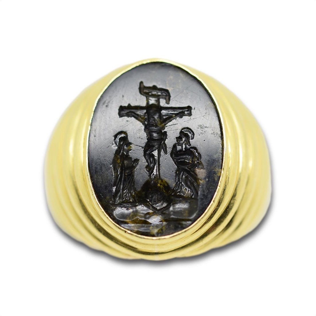 Intaglio Ring In Moss Agate With The Crucifixion. Italian, Late Sixteenth Century.-photo-4