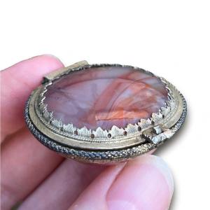 Small Silver Gilt Agate Box. English, Second Half Of The 17th Century.