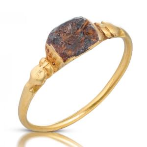 Medieval Amuletic Ring With A Meteorite. English Or French, 13th Century.