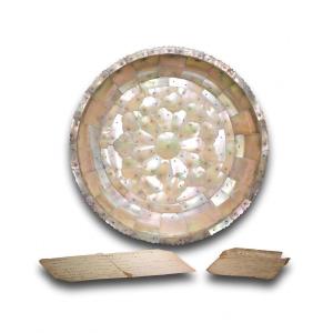 Indo-portuguese Mother Of Pearl Dish. Gujarat, 16th / 17th Century.