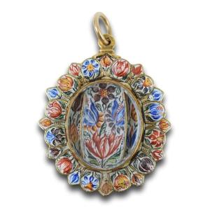 Pendentif En Or Et émail Dans Le Goût De Giuseppe Bruno. Sicilienne, XVIIe Siècle. 