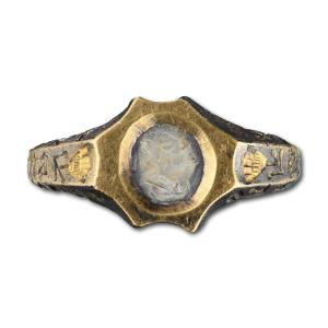 Medieval Silver And Gold Ring Set With An Intaglio. English, 15th Century.