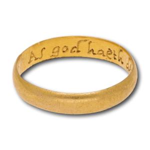 Gold Posy Ring ‘as God Haeth Decread So We Agred’. English, Early 18th Century.