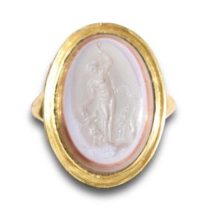 Agate Intaglio With Venus And Cupid. Italian, 17th Century.