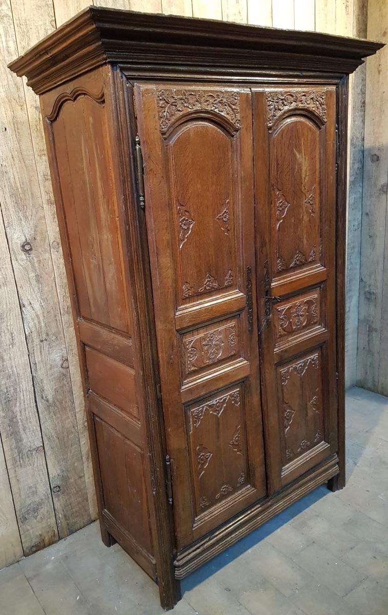 18th Century Wardrobe-photo-1