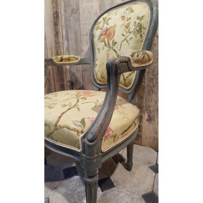 Pair Of Armchairs Style Transition