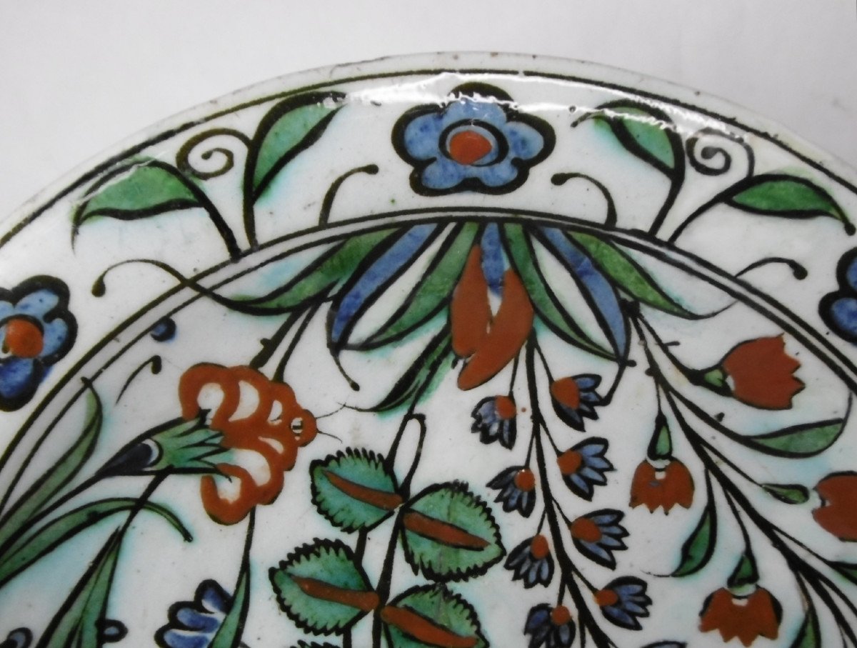 Iznik Dish With Rosebud Period Late 16th Early 17th Century-photo-4