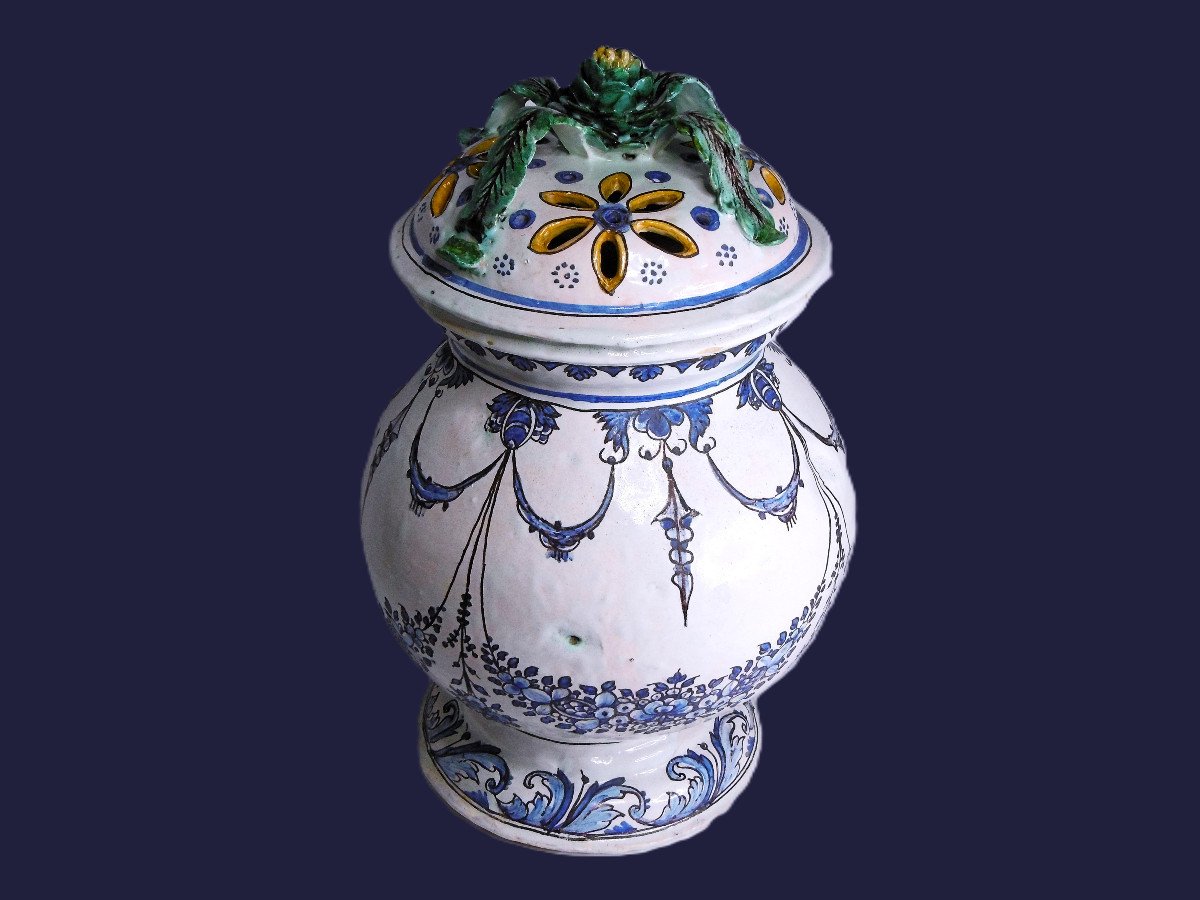 Faience De Saint Cloud Grand Vase Polychrome Dit Pot Pourri d'Epoque XVIIIéme Siecle