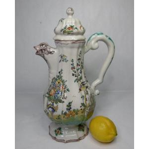 Faenza Ferniani Coffee Pot From The Eighteenth Century