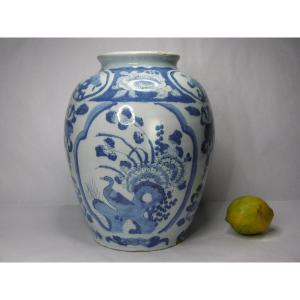 Faience De Delft Vase  A Decor Oriental d'Epoque XVIIéme  Siécle