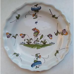 Bird Plate In Bordeaux Earthenware From The 18th Century 