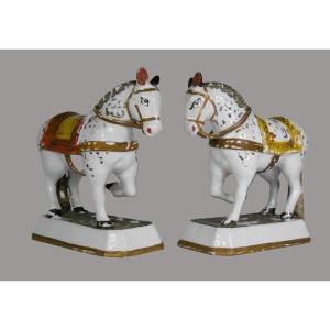 Faience De Delft Paire De Grands Chevaux Decores A Froid  fin XVIII éme ou debut XIXéme Siecle