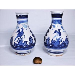 Kurnersberg Pair Of Eighteenth Century Vases