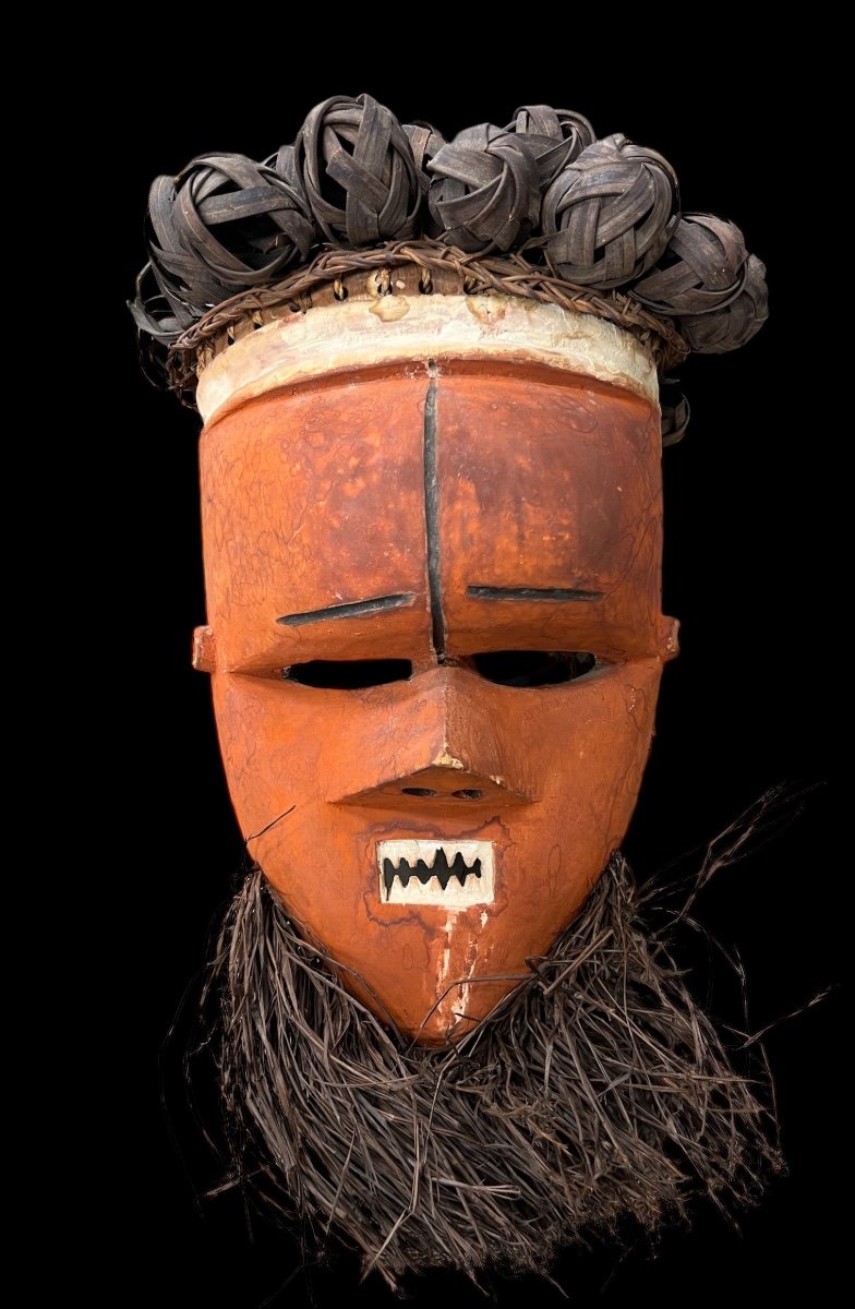 Wooden Mask With Red Kaolin From The 'salampasu' Tribe Of Congo - Africa - Early 20th Century