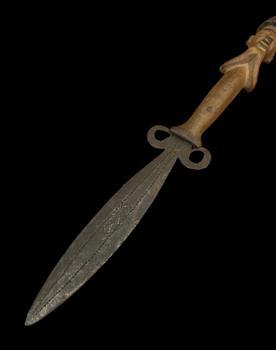 Very Rare Figurative Knife/sword From The 'yaka' Tribe Of Congo -africa- Early 20th Century-photo-2