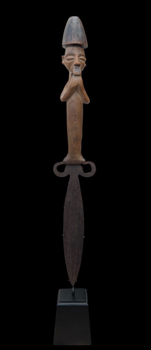 Very Rare Figurative Knife/sword From The 'yaka' Tribe Of Congo -africa- Early 20th Century