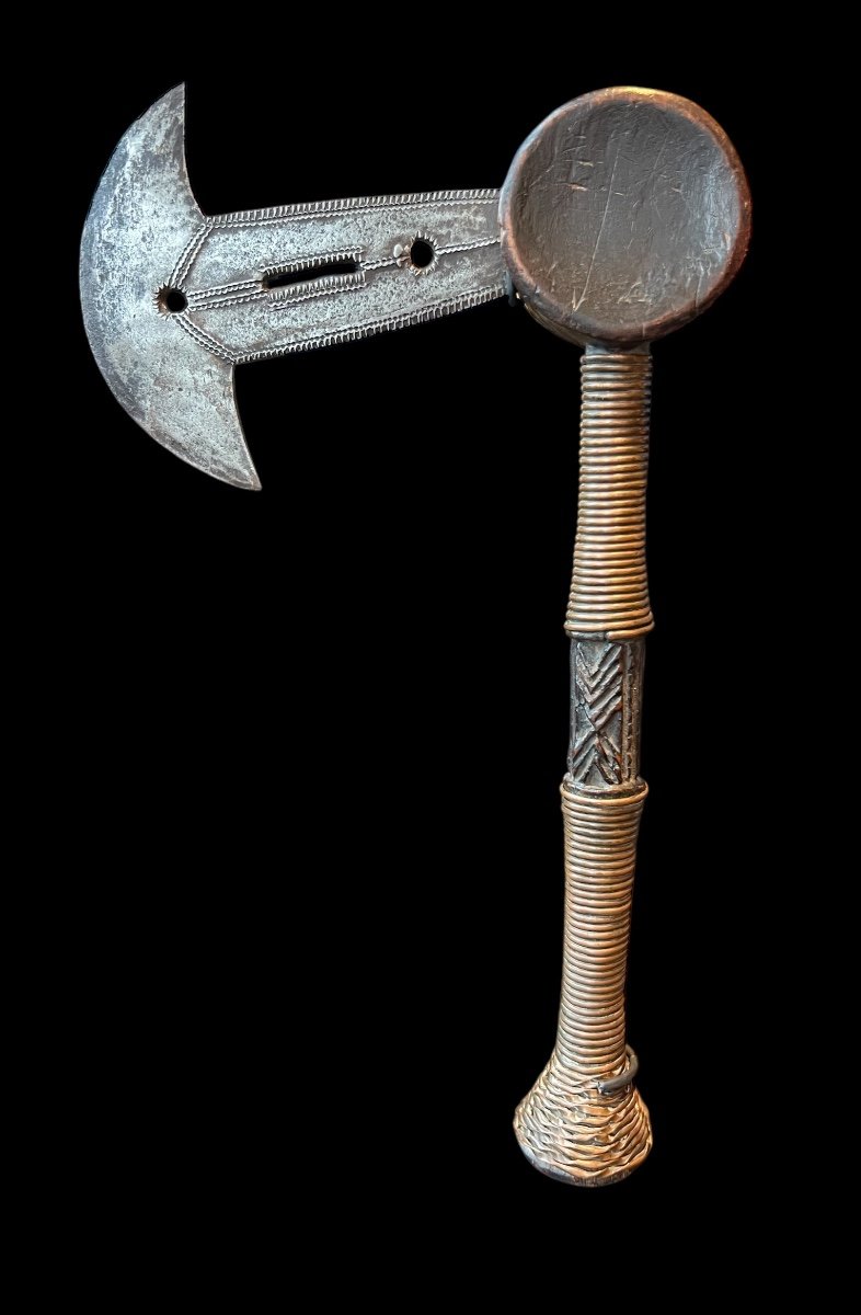 Rare Axe From The 'yakoma/ngbandi' Tribe Of Congo - Africa - Late 19th Century