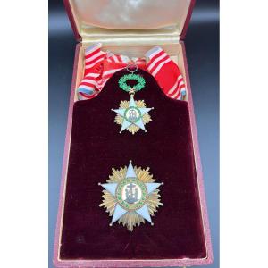 Important Set Of Medals In Golden Silver With Enamel, In Their Original Box